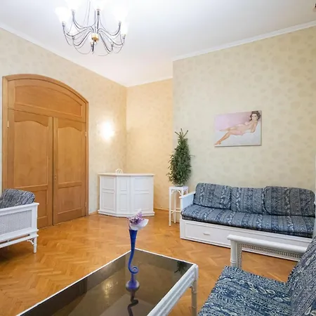 Апартаменти 4-Кімнатні Біля М. Палац Спорту Kyiv Exterior photo